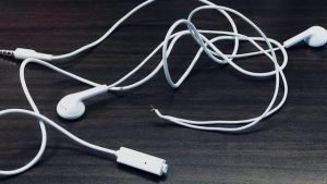 broken earpods