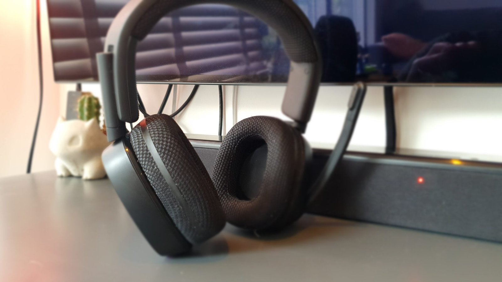 How To Fix Bluetooth Headphones When Only One Side Works (Solved!)